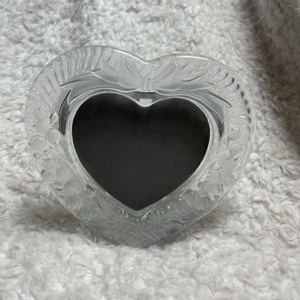 Home Beautiful heavy lead crystal Heart 7x7 Glass Picture Frame